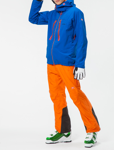 Lhotse Stretch 3L Jacket　価格：￥36,750（税込） Lhotse Stretch 3L Pants　価格：￥21,000（税込） 2013FWシーズンより登場。 DRYVENT-sを採用した、通気性に優れたウエア。 腕や背中周り、膝や腰などの動きに対応するストレッチ機能は、 バックカントリーに適したモデル。